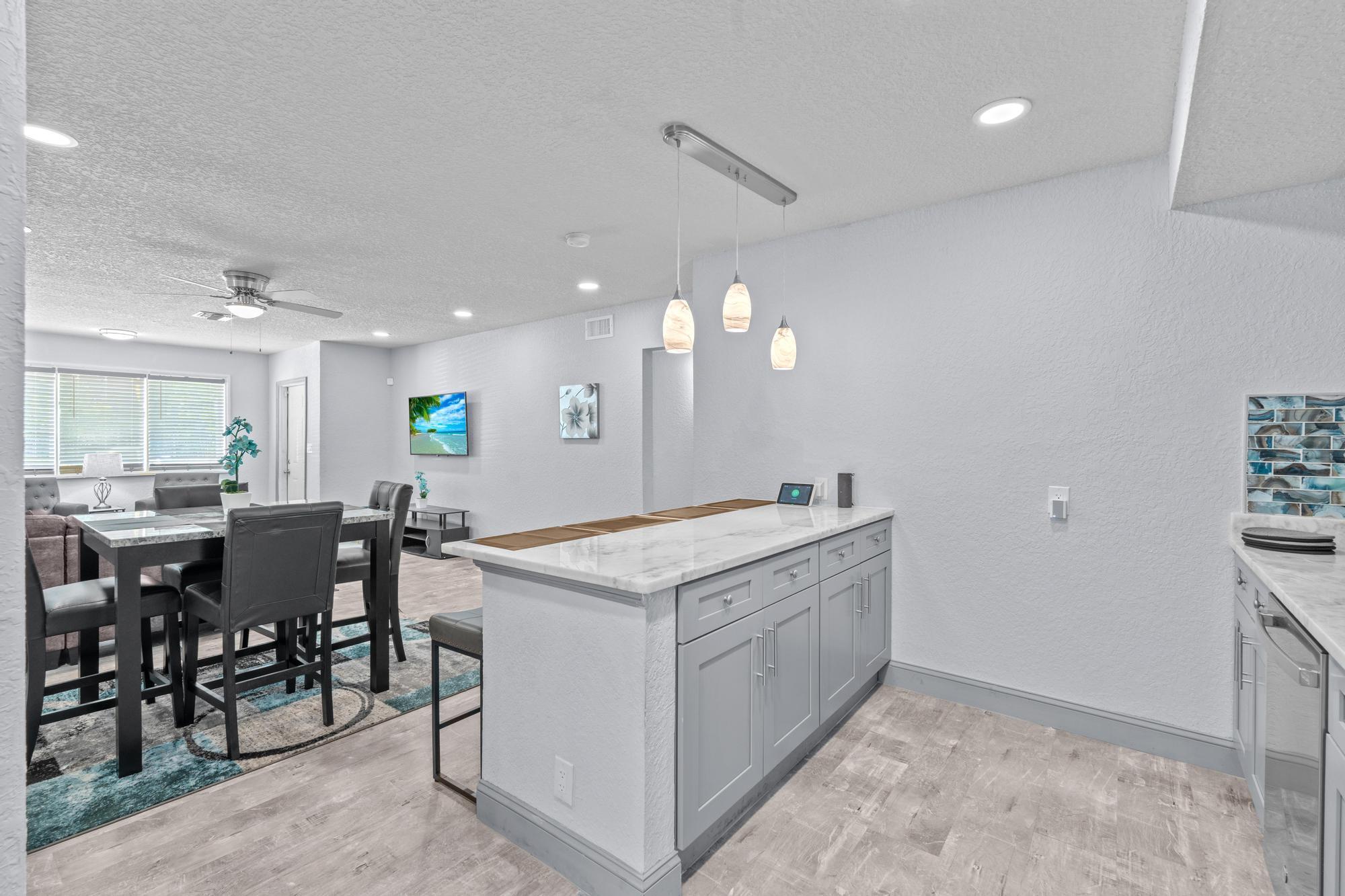 741 West 10th Street Riviera Beach, FL 33404 - Photo 8 of 30 Large Island