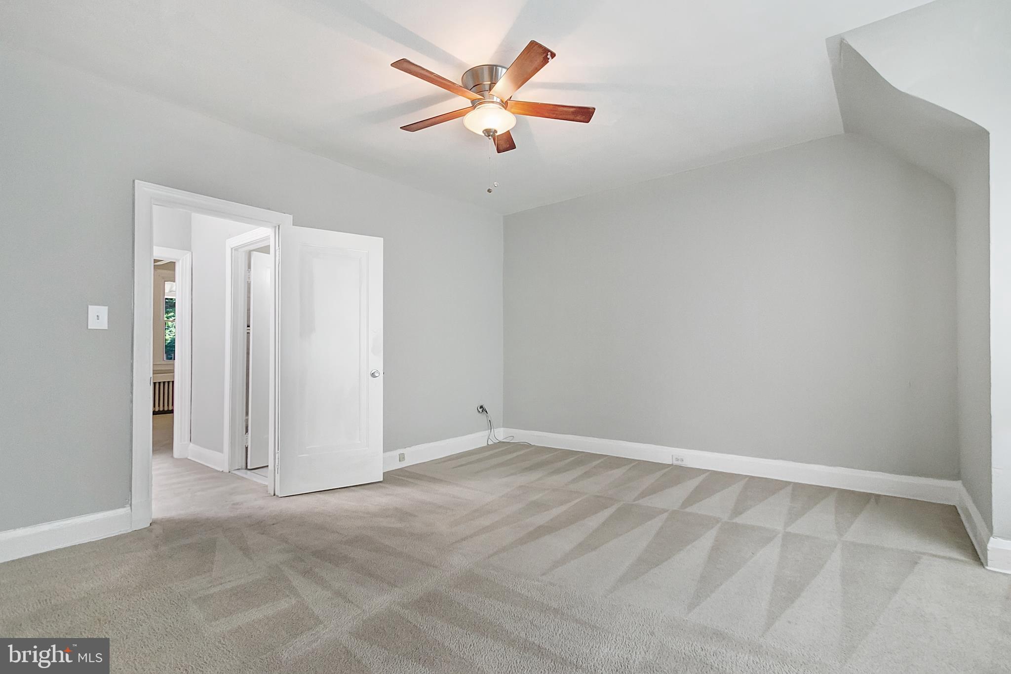 4636 Rokeby Road Baltimore, MD 21229 - Photo 21 of 38