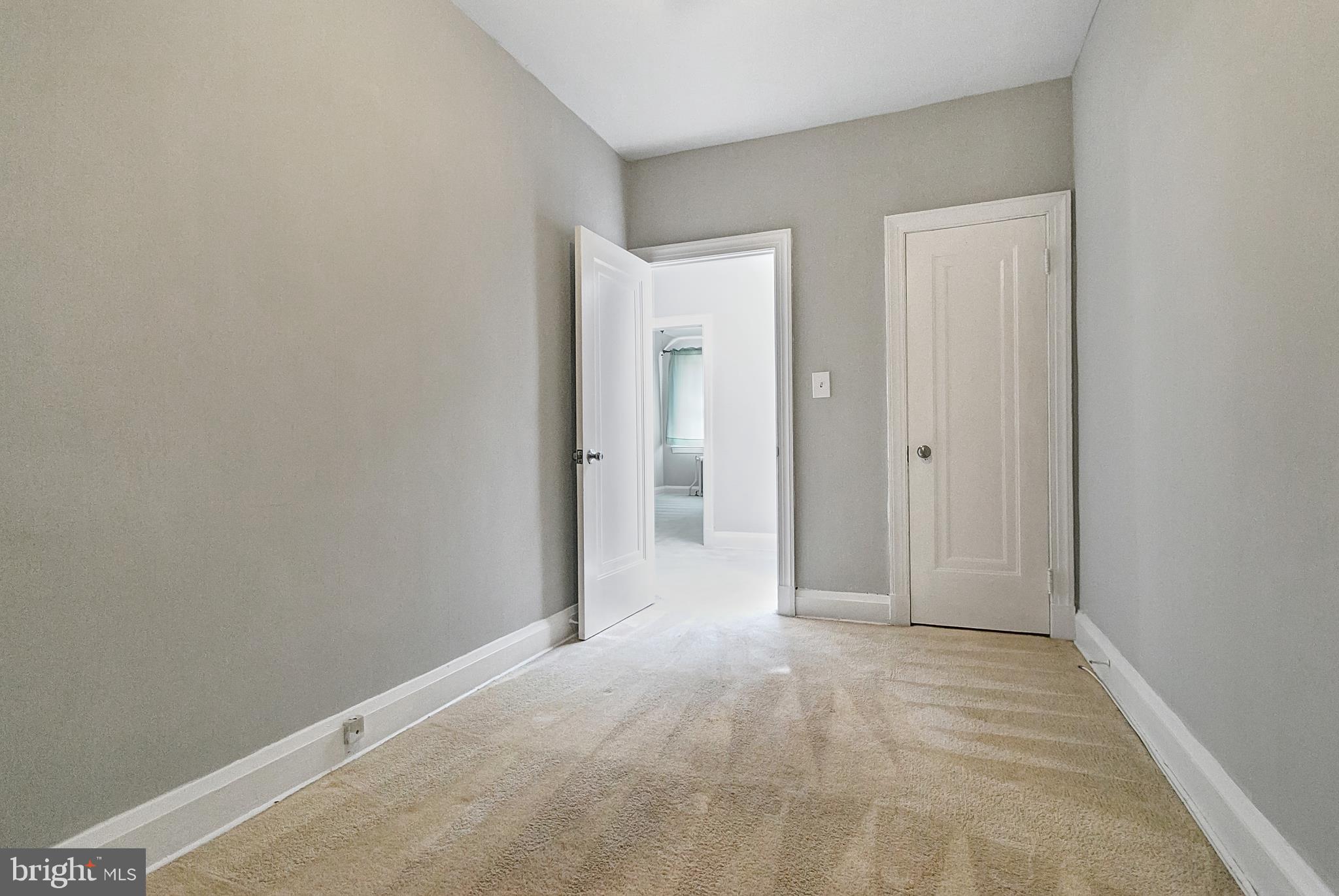 4636 Rokeby Road Baltimore, MD 21229 - Photo 25 of 38