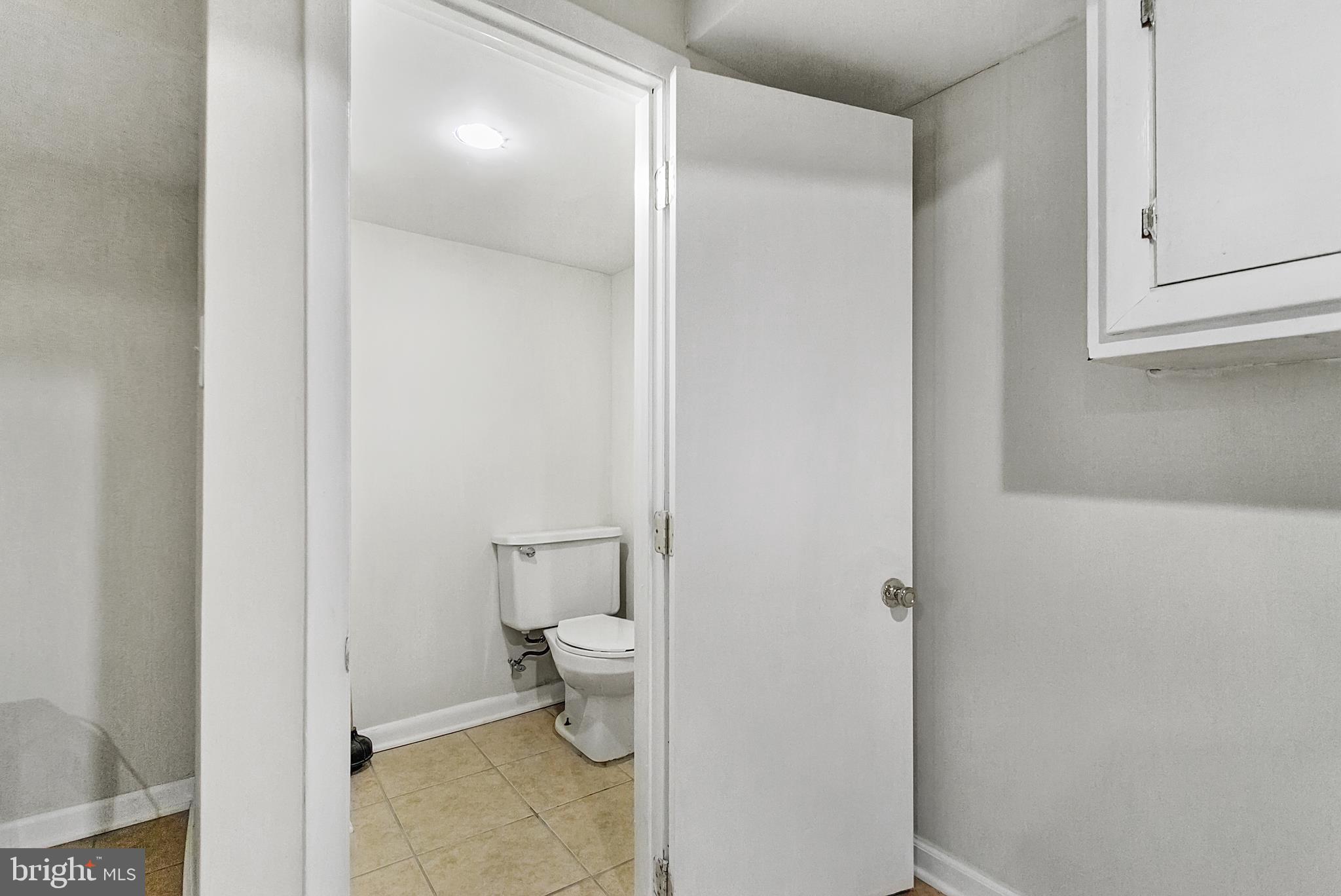 4636 Rokeby Road Baltimore, MD 21229 - Photo 34 of 38