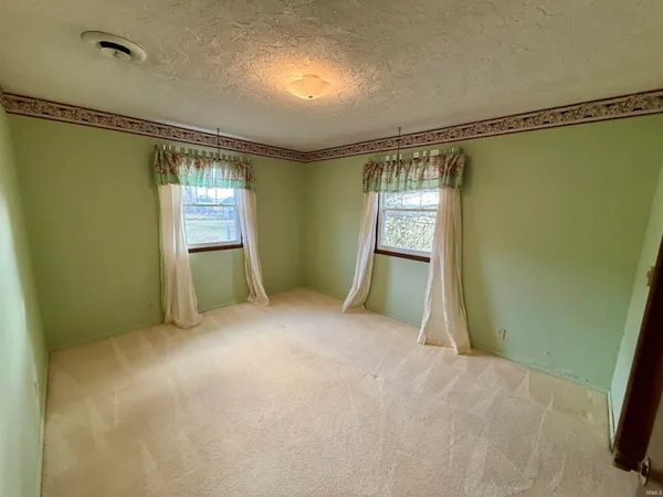 $162,500 | 3005 West Sunblest Drive, Muncie, IN 47302