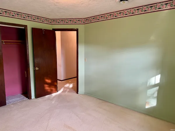 $162,500 | 3005 West Sunblest Drive, Muncie, IN 47302