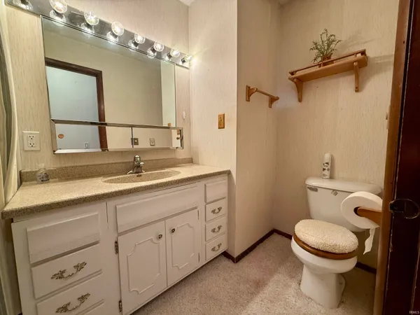 $162,500 | 3005 West Sunblest Drive, Muncie, IN 47302