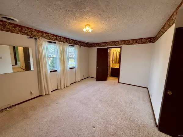 $162,500 | 3005 West Sunblest Drive, Muncie, IN 47302