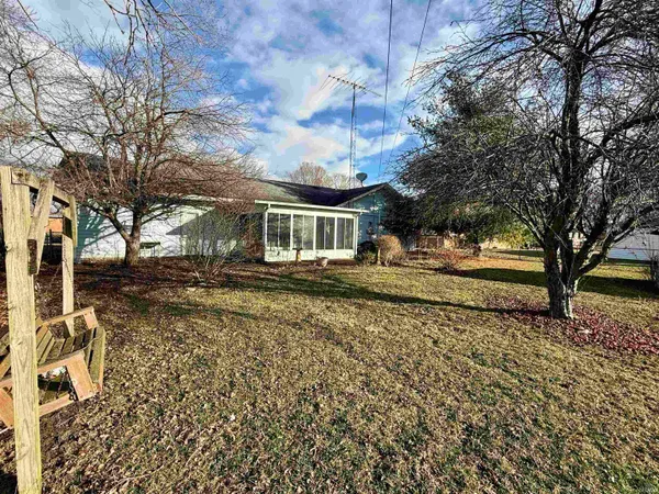 $162,500 | 3005 West Sunblest Drive, Muncie, IN 47302