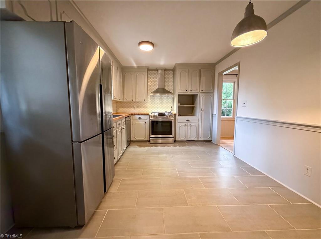 3010 Hope Valley Road Winston-Salem, NC 27106 - Photo 2 of 17