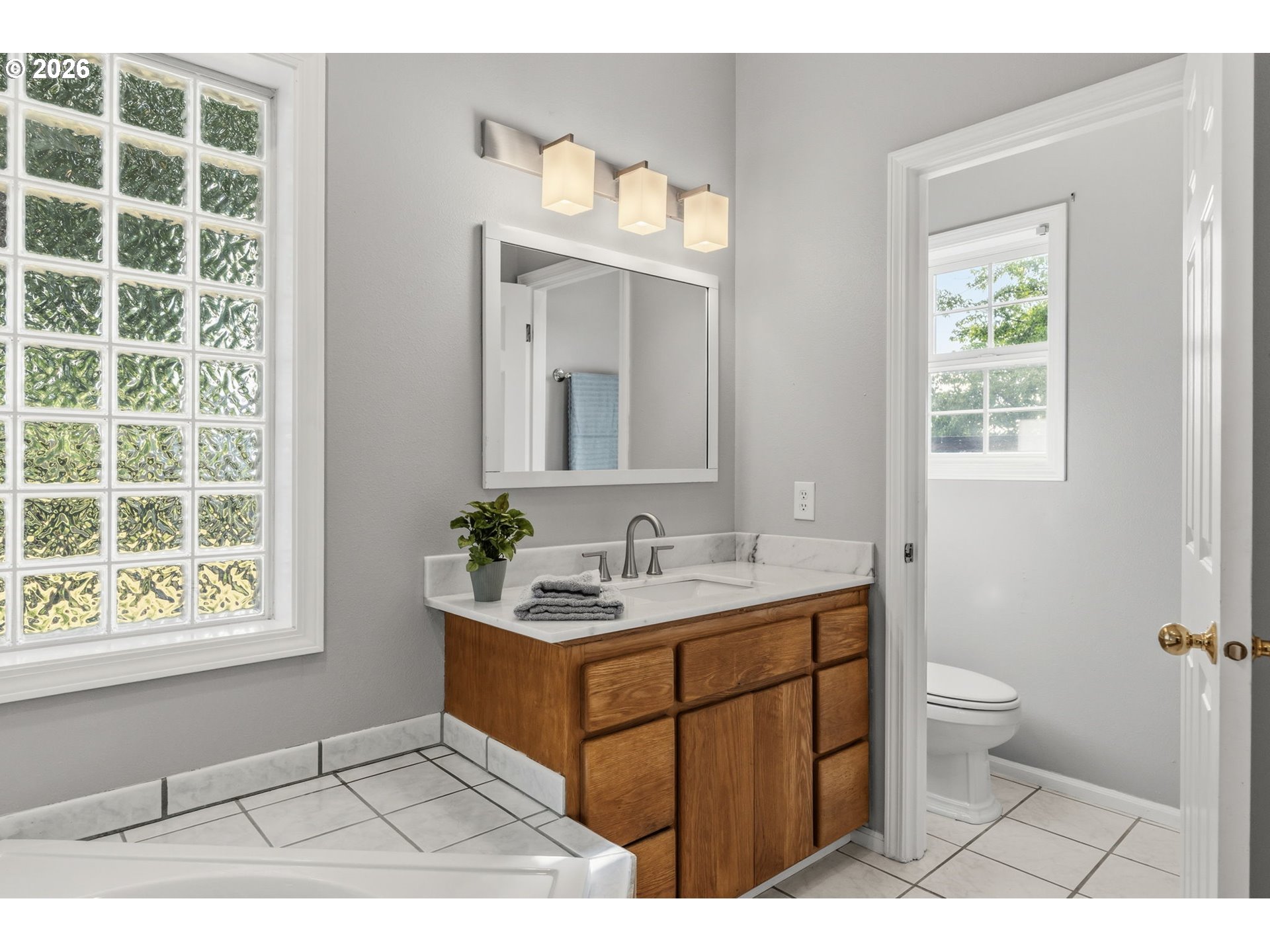 6001 E Street Springfield, OR 97478 - Photo 24 of 46 Bathroom, Attached