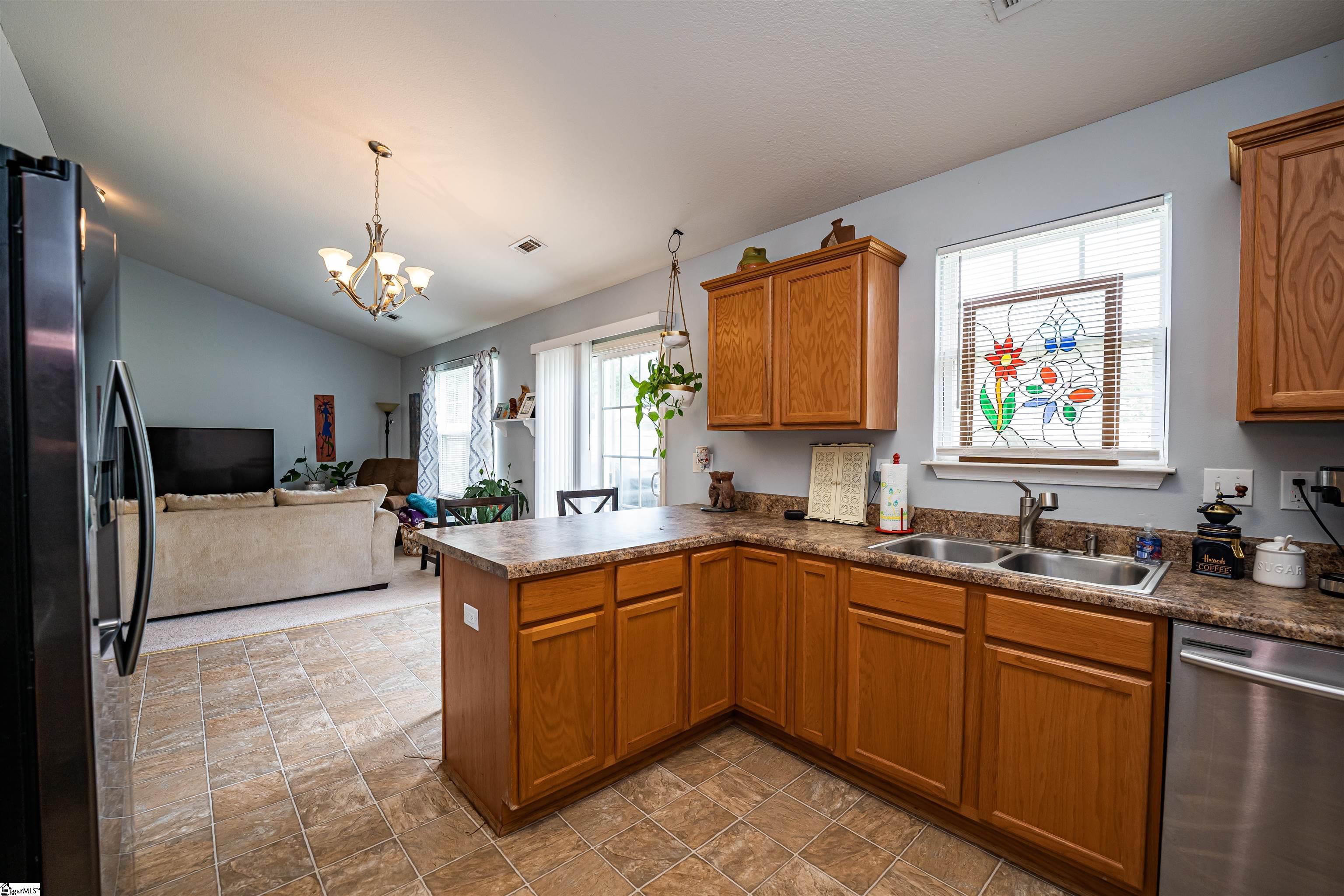 106 Pine Needle Road Piedmont, SC 29673 - Photo 6 of 20 Gallery Image 6