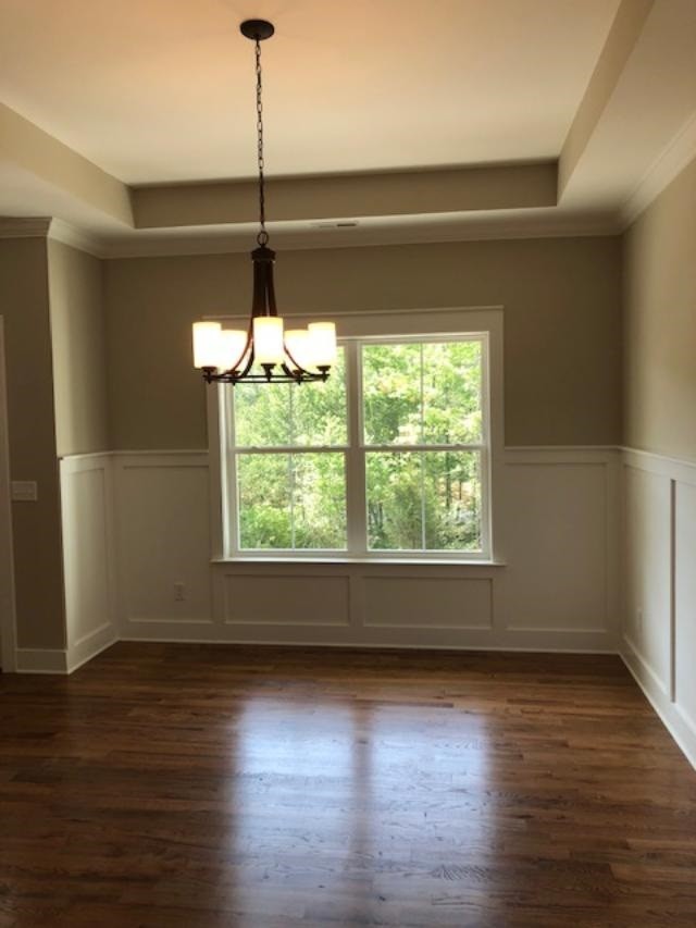 840 Van Davis Road Georgetown, TN 37336 - Photo 10 of 38 a room with wooden floor and a large window