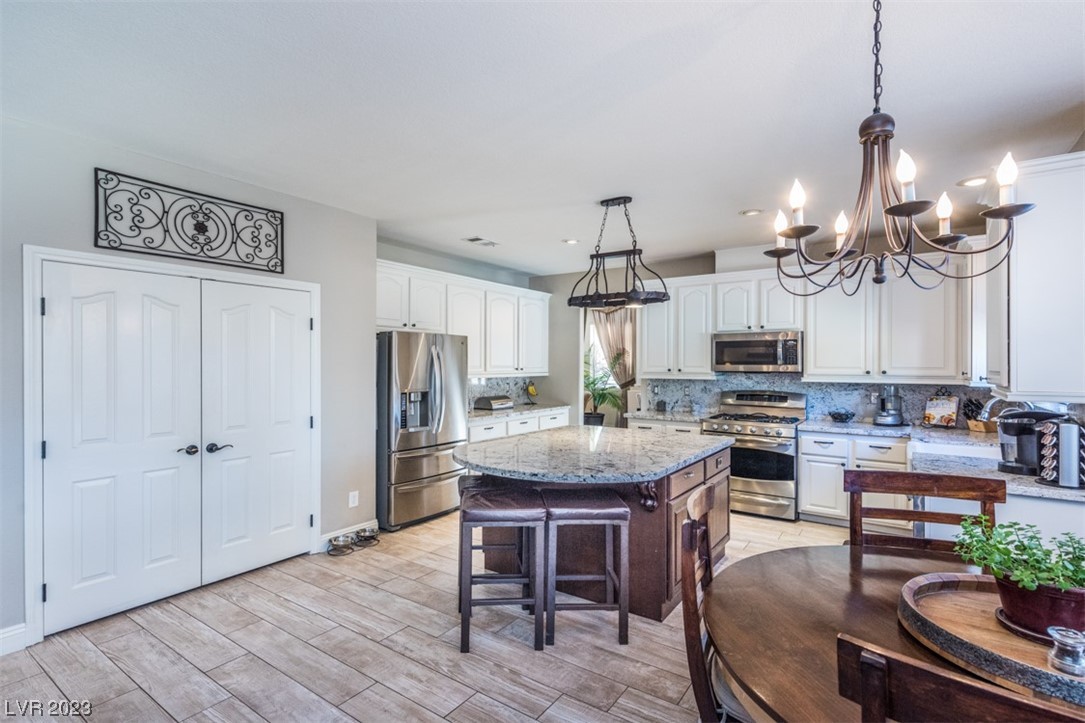 249 Timber Hollow Street Henderson, NV 89012 - Photo 8 of 37