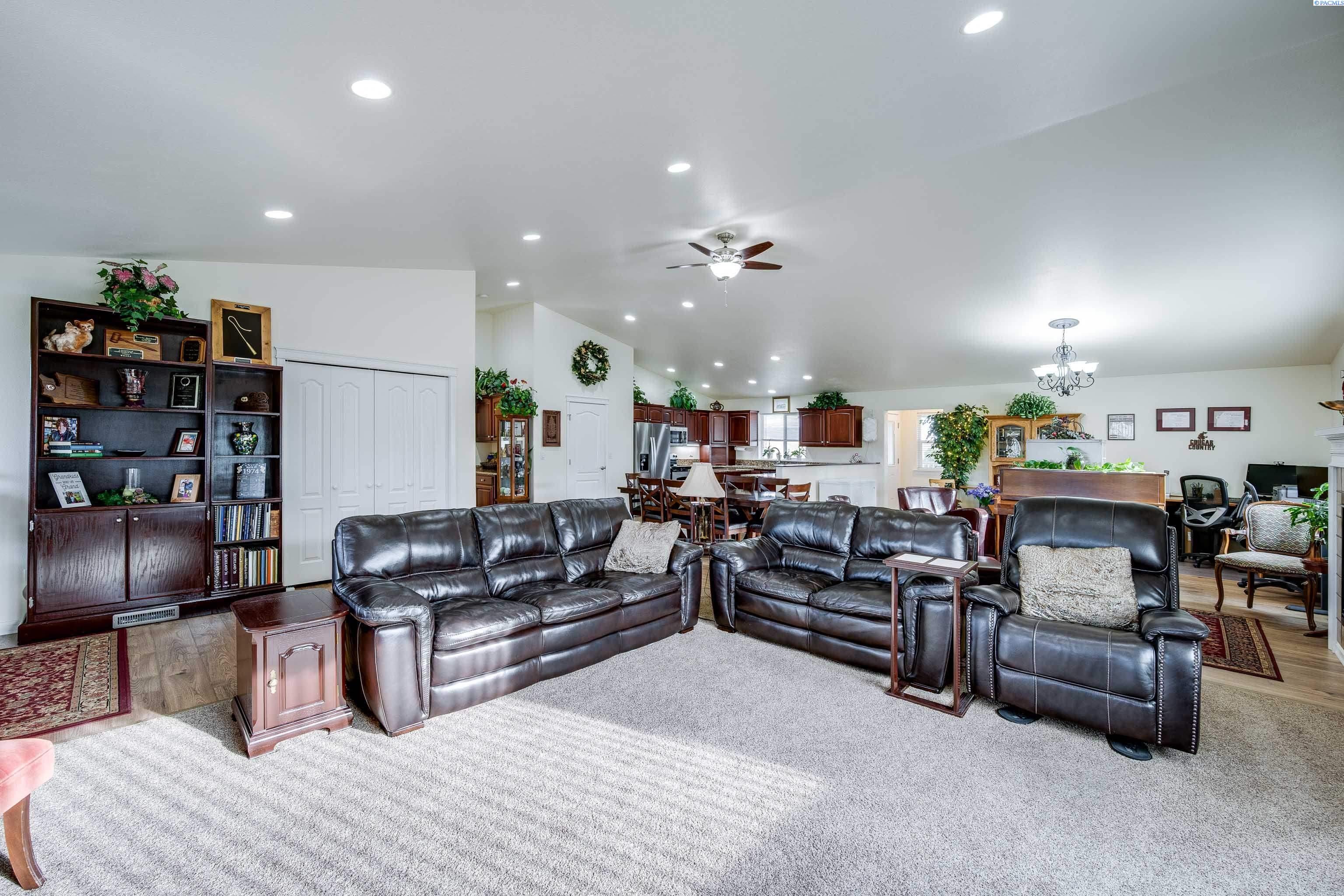 4469 Airport Road Pullman, WA 99163 - Photo 7 of 40 Gallery Image 7