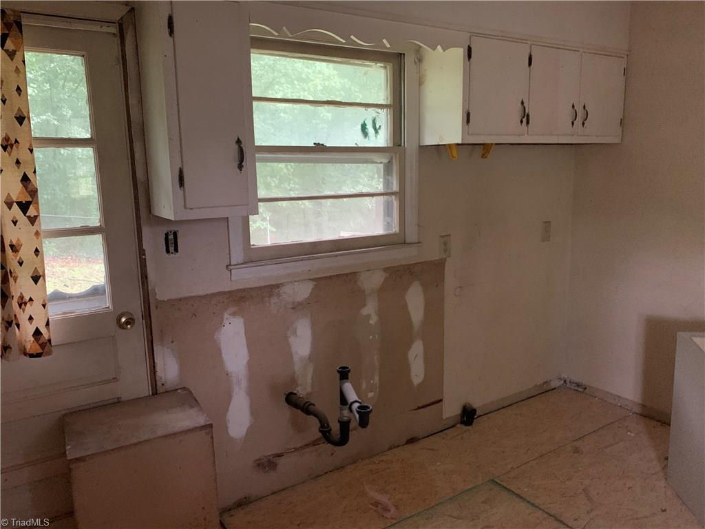 124 Albertson Road Thomasville, NC 27360 - Photo 6 of 8 Gallery Image 6
