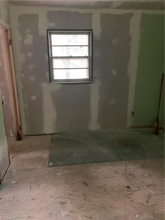 124 Albertson Road Thomasville, NC 27360 - Photo 8 of 8 Gallery Image 8
