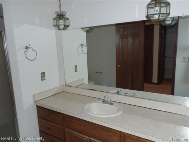 1802 Snowden Circle Rochester Hills, MI 48306 - Photo 22 of 28