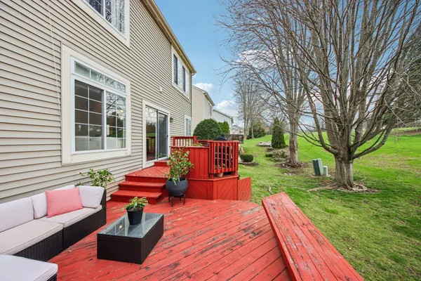 $500,000 | 533 Rose Lane, Bartlett, IL 60103