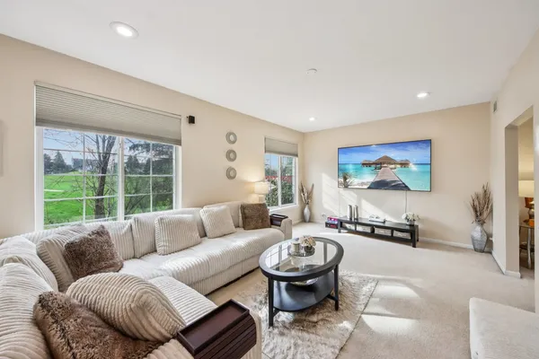 $500,000 | 533 Rose Lane, Bartlett, IL 60103