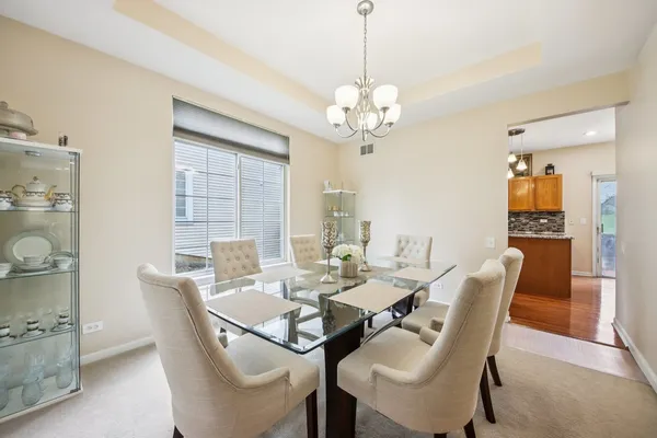 $500,000 | 533 Rose Lane, Bartlett, IL 60103