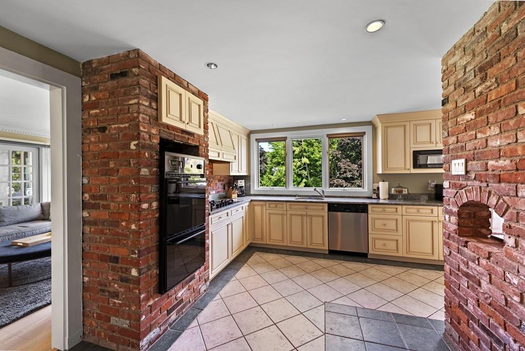 437 Puritan Road Swampscott, MA 01907 - Photo 16 of 42 Gallery Image 16