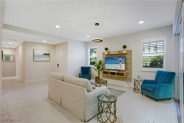 $399,975 | 2343 Sheen Lane, Unit 401, Naples, FL 34120