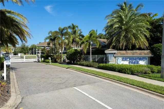 $399,975 | 2343 Sheen Lane, Unit 401, Naples, FL 34120