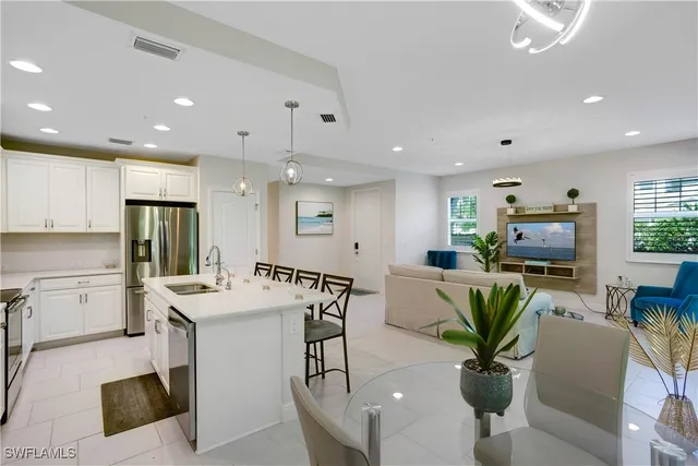 $399,975 | 2343 Sheen Lane, Unit 401, Naples, FL 34120