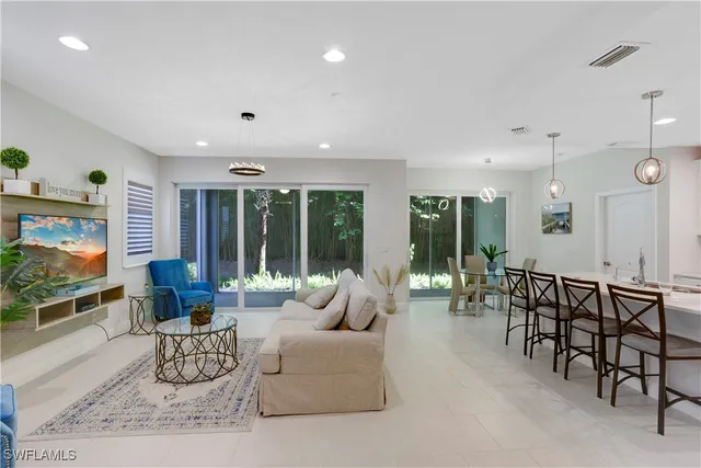 $399,975 | 2343 Sheen Lane, Unit 401, Naples, FL 34120