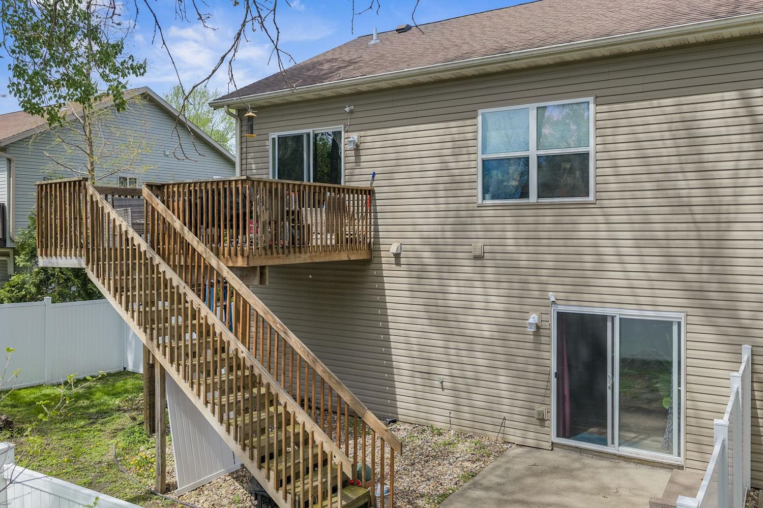 425 14th Avenue Baraboo, WI 53913 - Photo 8 of 33
