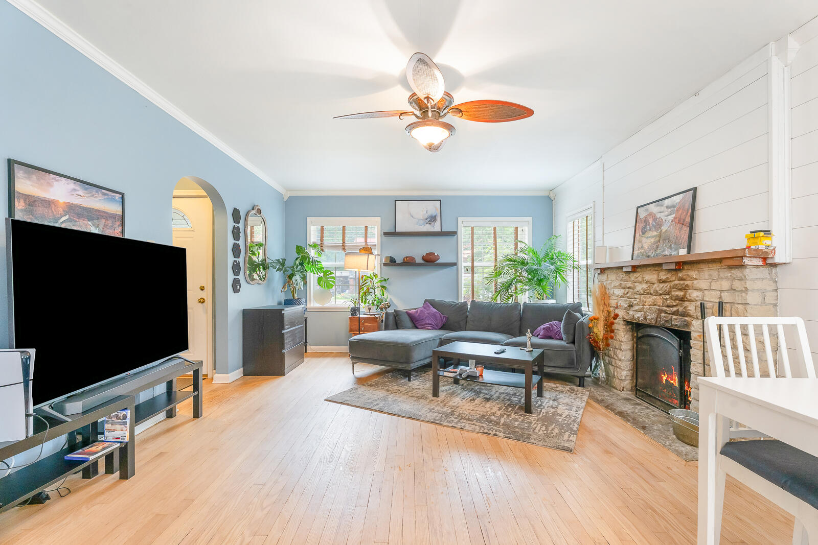 8602 Maple Avenue Gary, IN 46403 - Photo 11 of 47 1600x1067