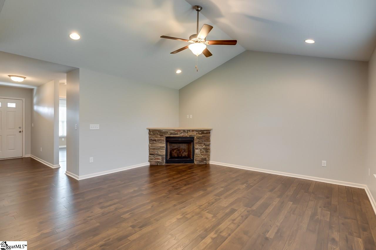 241 Sleepy River Road Simpsonville, SC 29681 - Photo 12 of 34 Gallery Image 12