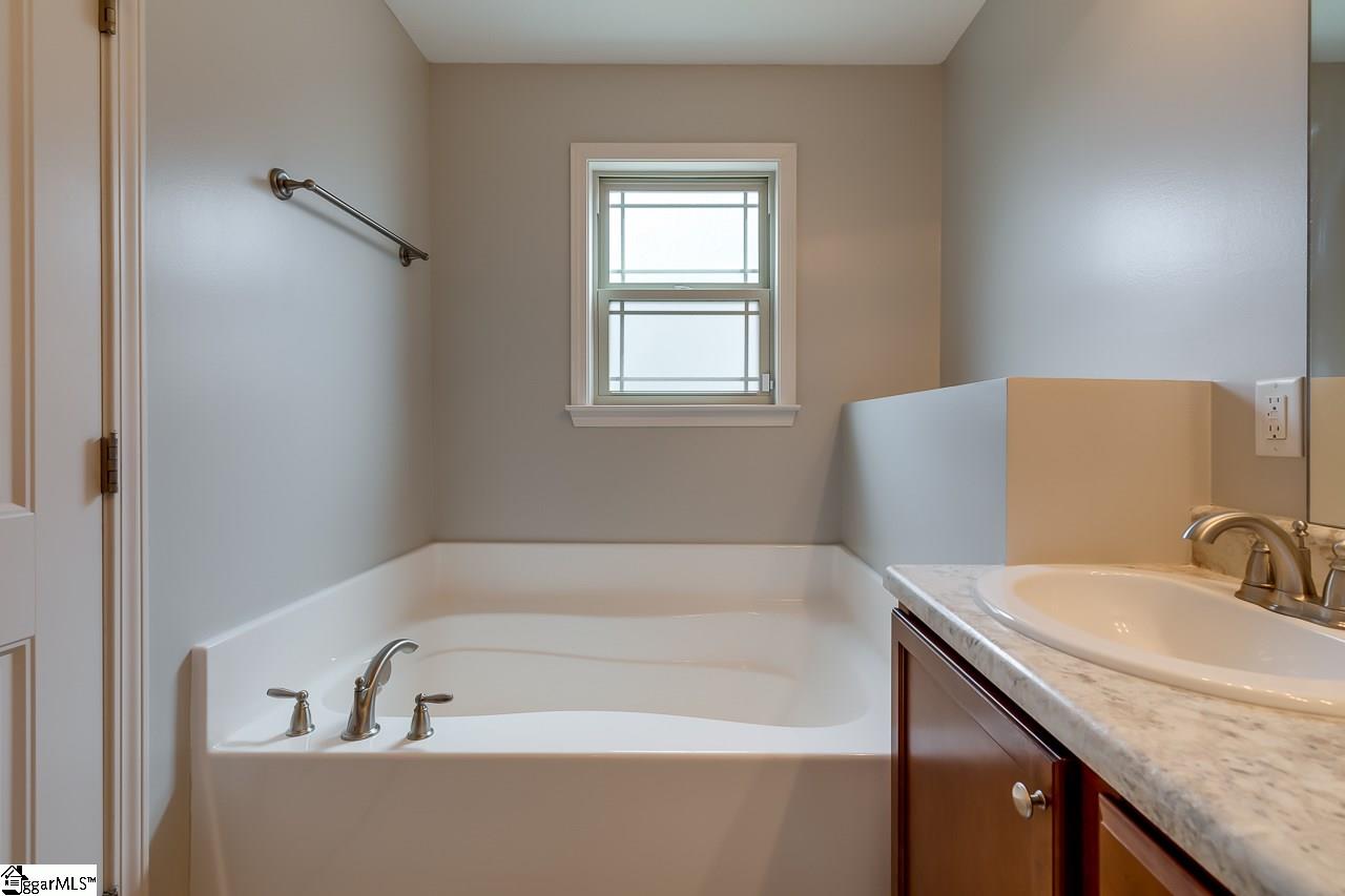 241 Sleepy River Road Simpsonville, SC 29681 - Photo 20 of 34 Gallery Image 20