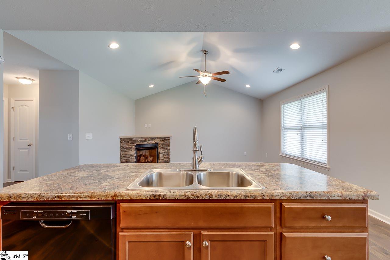 241 Sleepy River Road Simpsonville, SC 29681 - Photo 5 of 34 Gallery Image 5