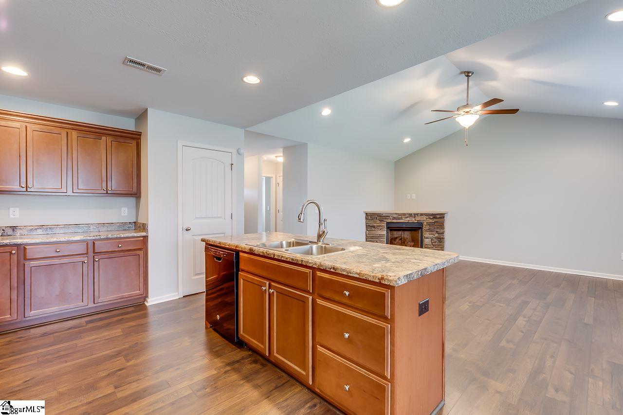 241 Sleepy River Road Simpsonville, SC 29681 - Photo 7 of 34 Gallery Image 7