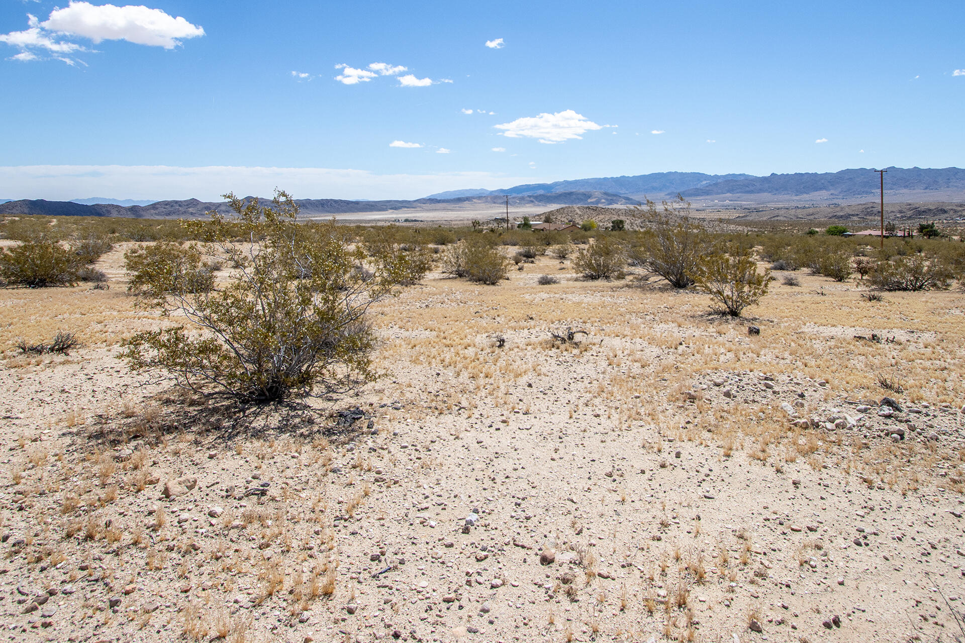 140 Rice Avenue Joshua Tree, CA 92252 - Photo 23 of 24 a view of lake view and mountain