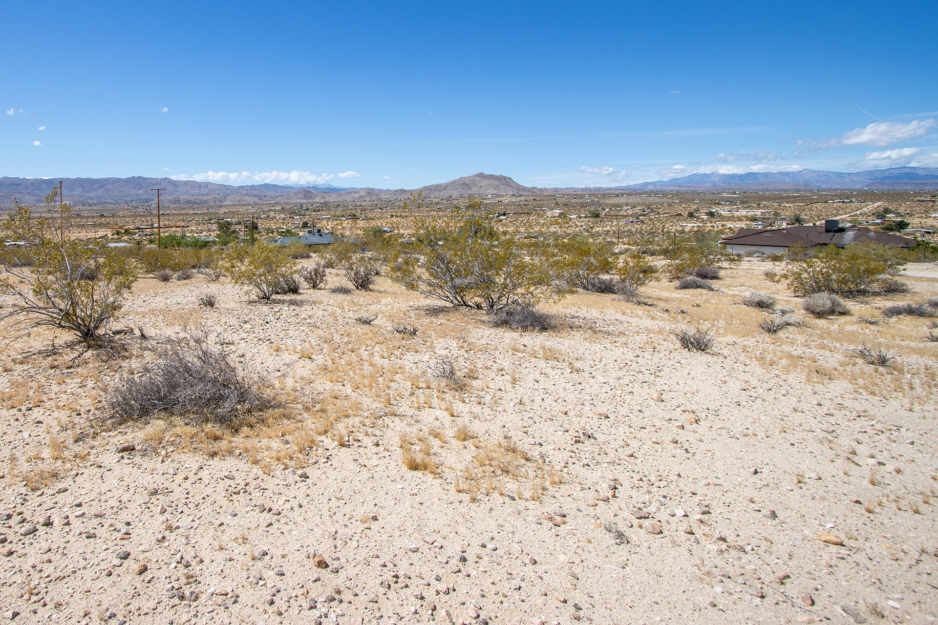 140 Rice Avenue Joshua Tree, CA 92252 - Photo 6 of 24 a view of lake and mountain