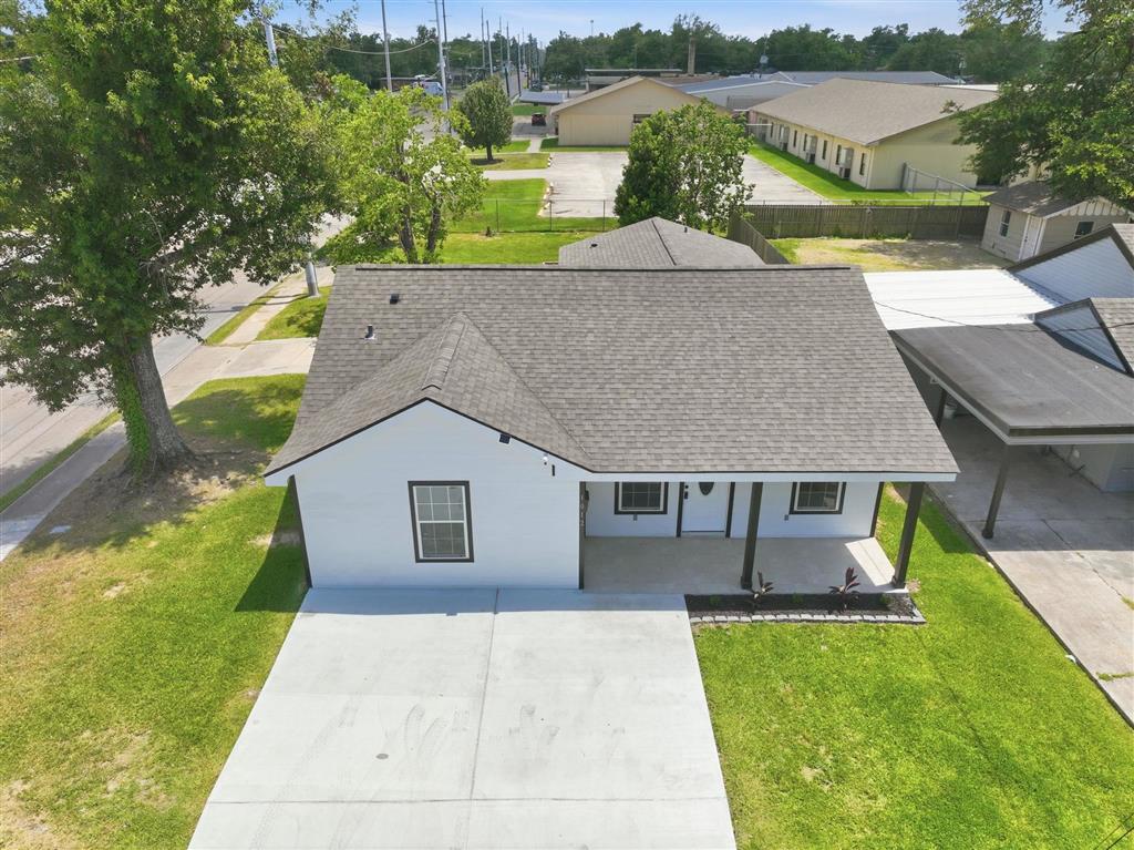 1012 Azalea Street Lake Charles, LA 70607 - Photo 2 of 15