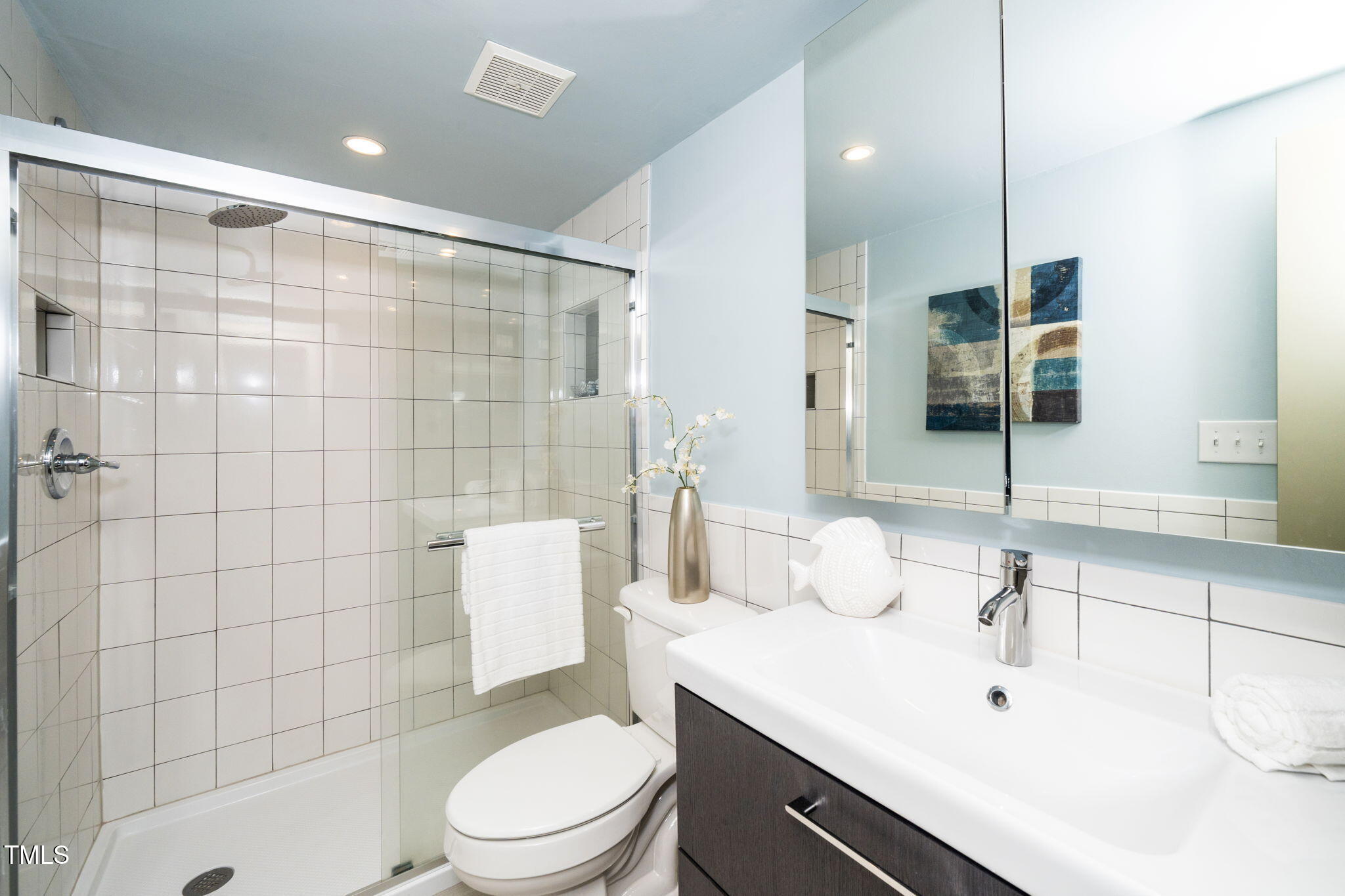 4649 Edwards Mill Road Raleigh, NC 27612 - Photo 20 of 31 20PrimaryBath