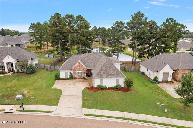 $389,000 | 105 Twain Trail, Clinton, MS 39056