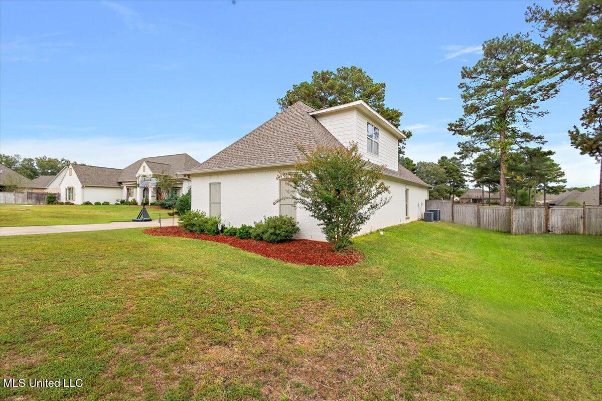 105 Twain Trail Clinton, MS 39056 - Photo 3 of 49 03-HTP25112