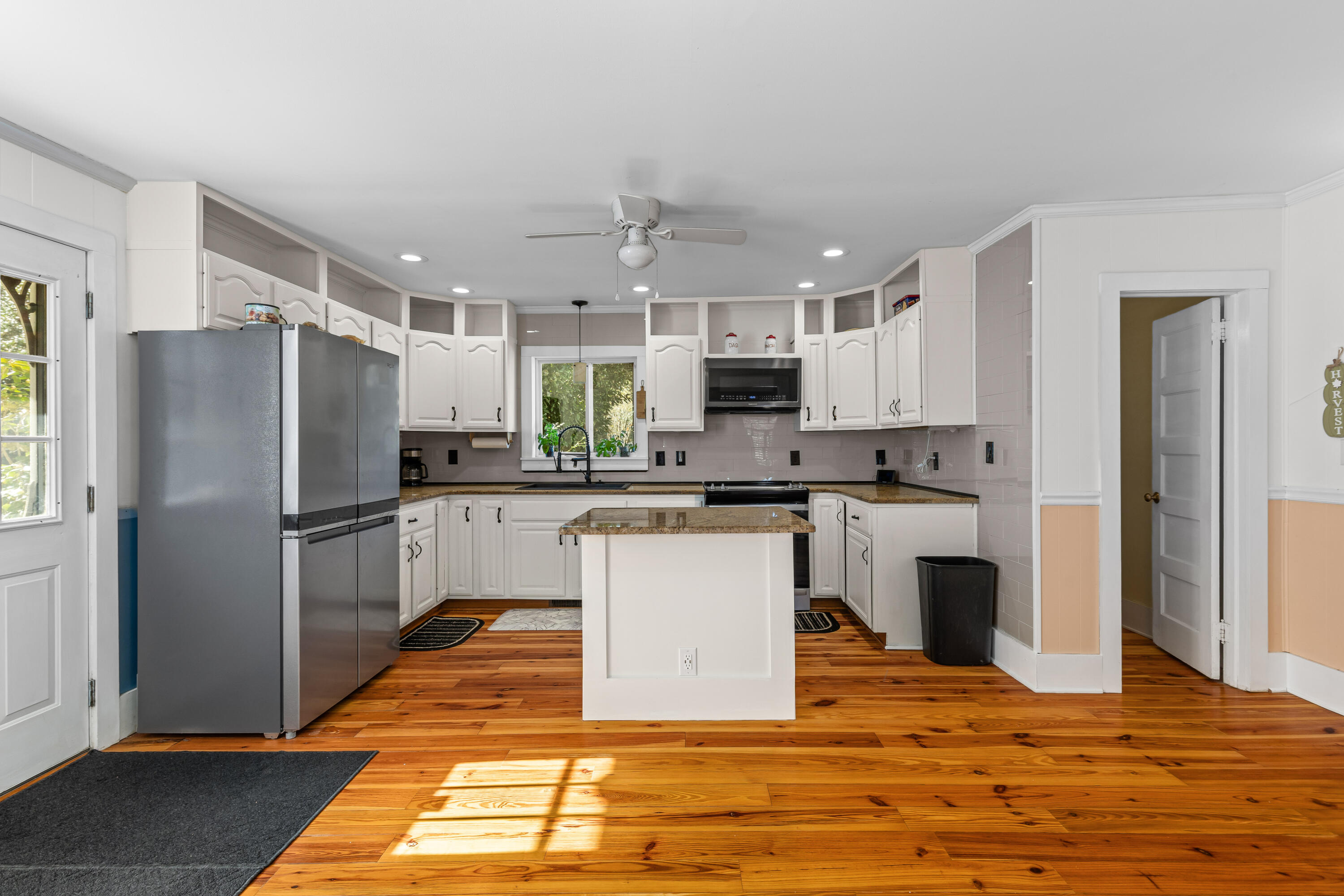 5615 Highway 165 Ravenel, SC 29470 - Photo 19 of 51 5615-Hwy-165-14