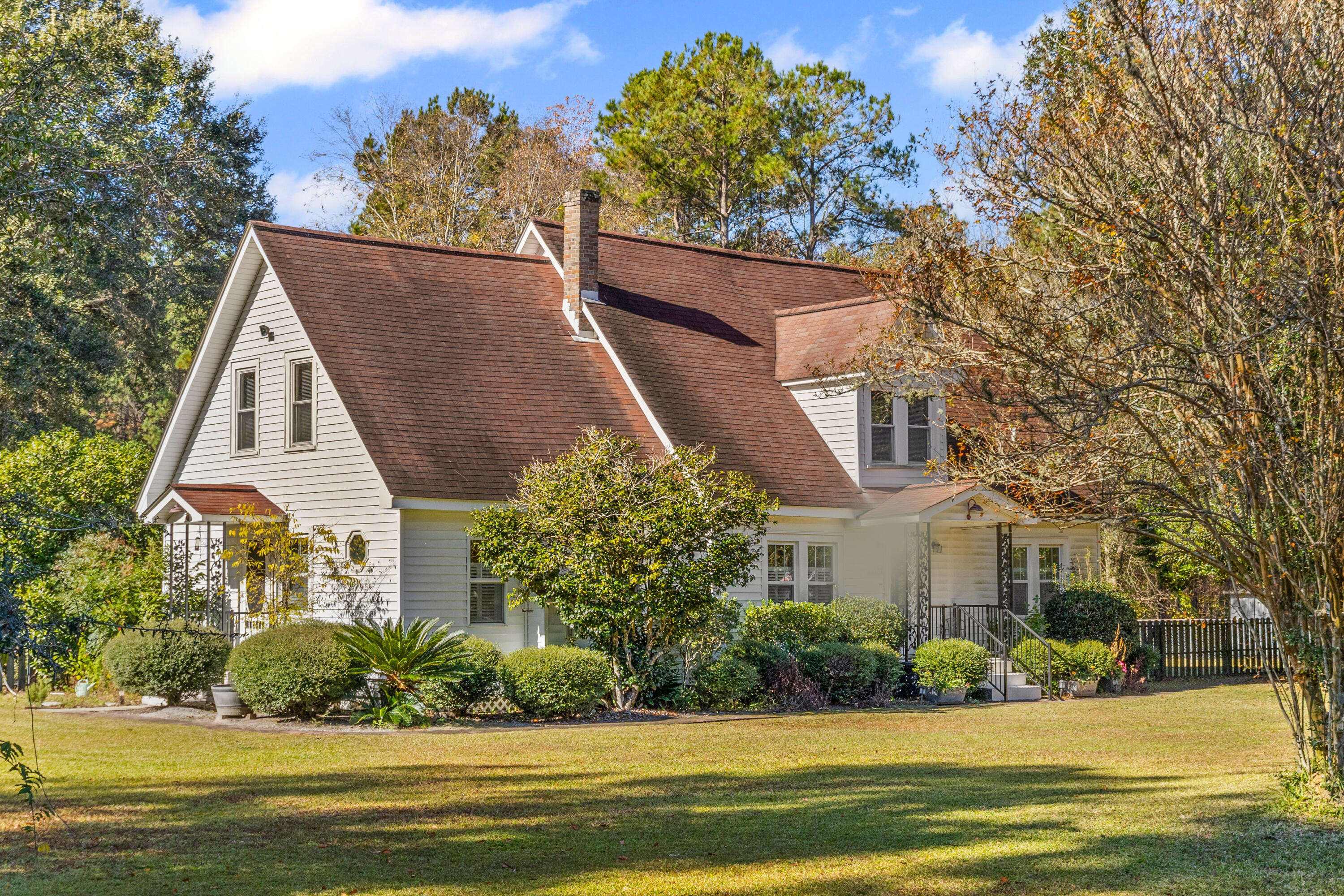 5615 Highway 165 Ravenel, SC 29470 - Photo 3 of 51 5615-Hwy-165-50