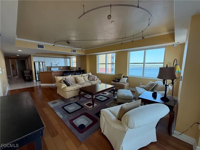 $2,650 | 2797 First Street, Unit 1001, Fort Myers, FL 33916