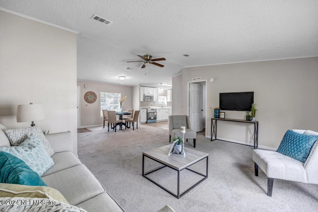 3901 Dottie Road Jacksonville, FL 32220 - Photo 9 of 29 3901 Dottie Rd-10