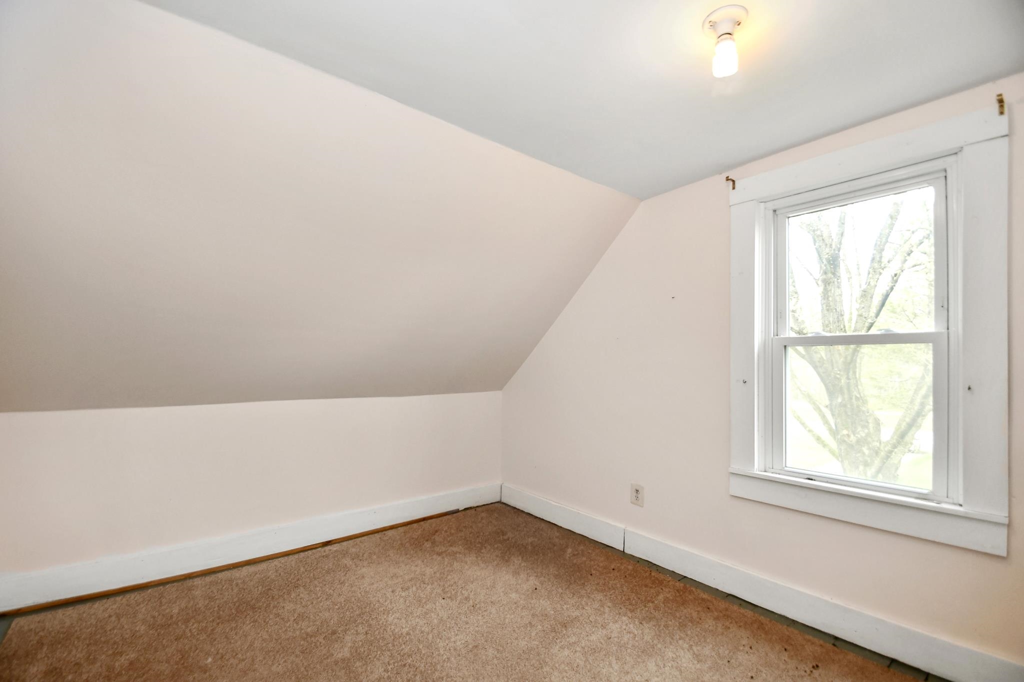 877 Northfield Road Hinsdale, NH 03451 - Photo 19 of 32