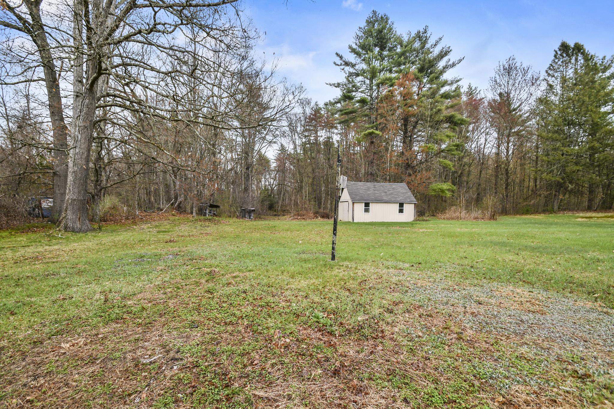 877 Northfield Road Hinsdale, NH 03451 - Photo 26 of 32