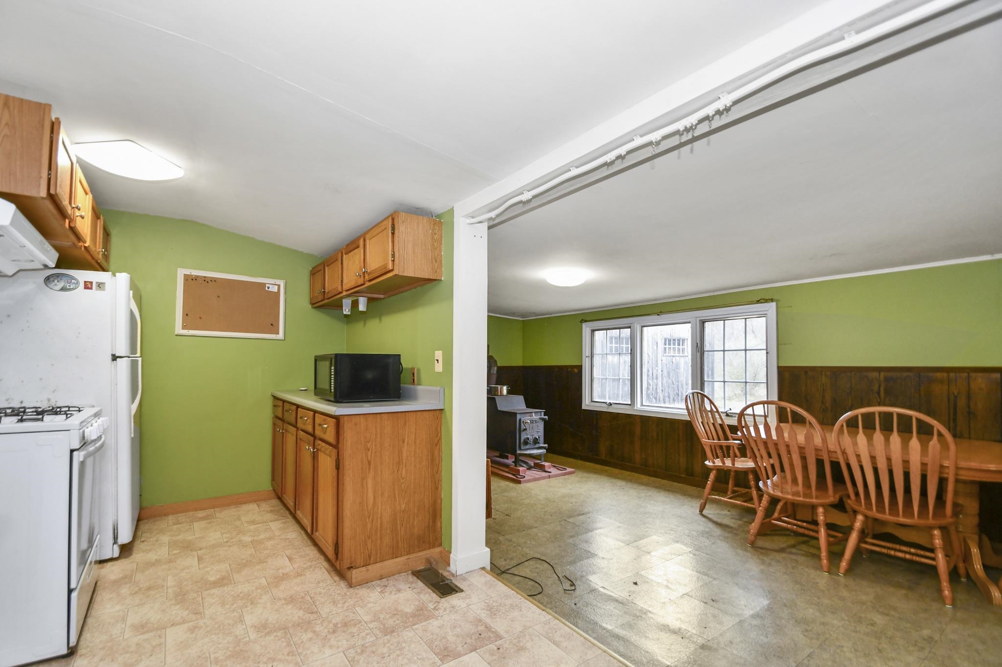 877 Northfield Road Hinsdale, NH 03451 - Photo 8 of 32