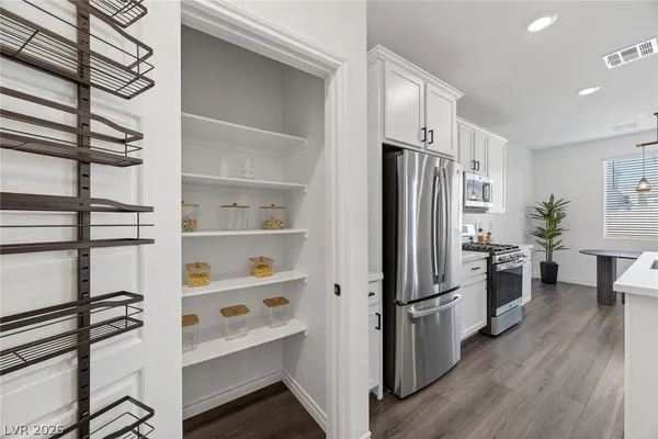 $499,000 | 9934 Iron Creek Avenue, Las Vegas, NV 89178