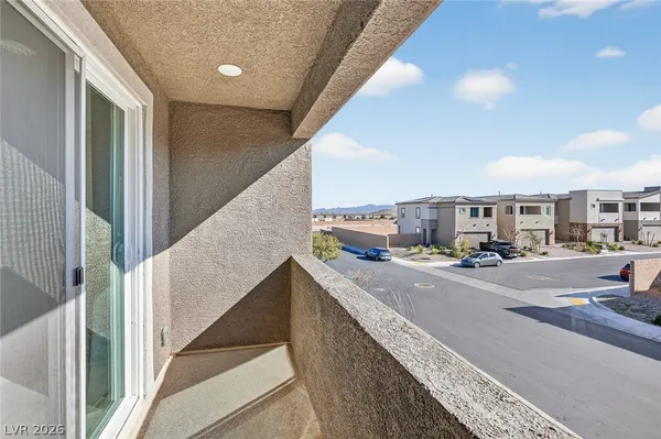 $499,000 | 9934 Iron Creek Avenue, Las Vegas, NV 89178