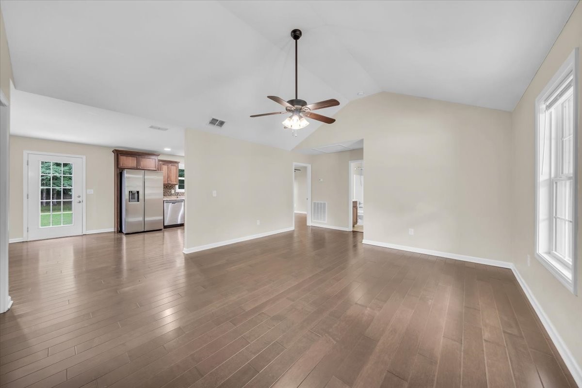 727 Marbury Road Tullahoma, TN 37388 - Photo 8 of 44