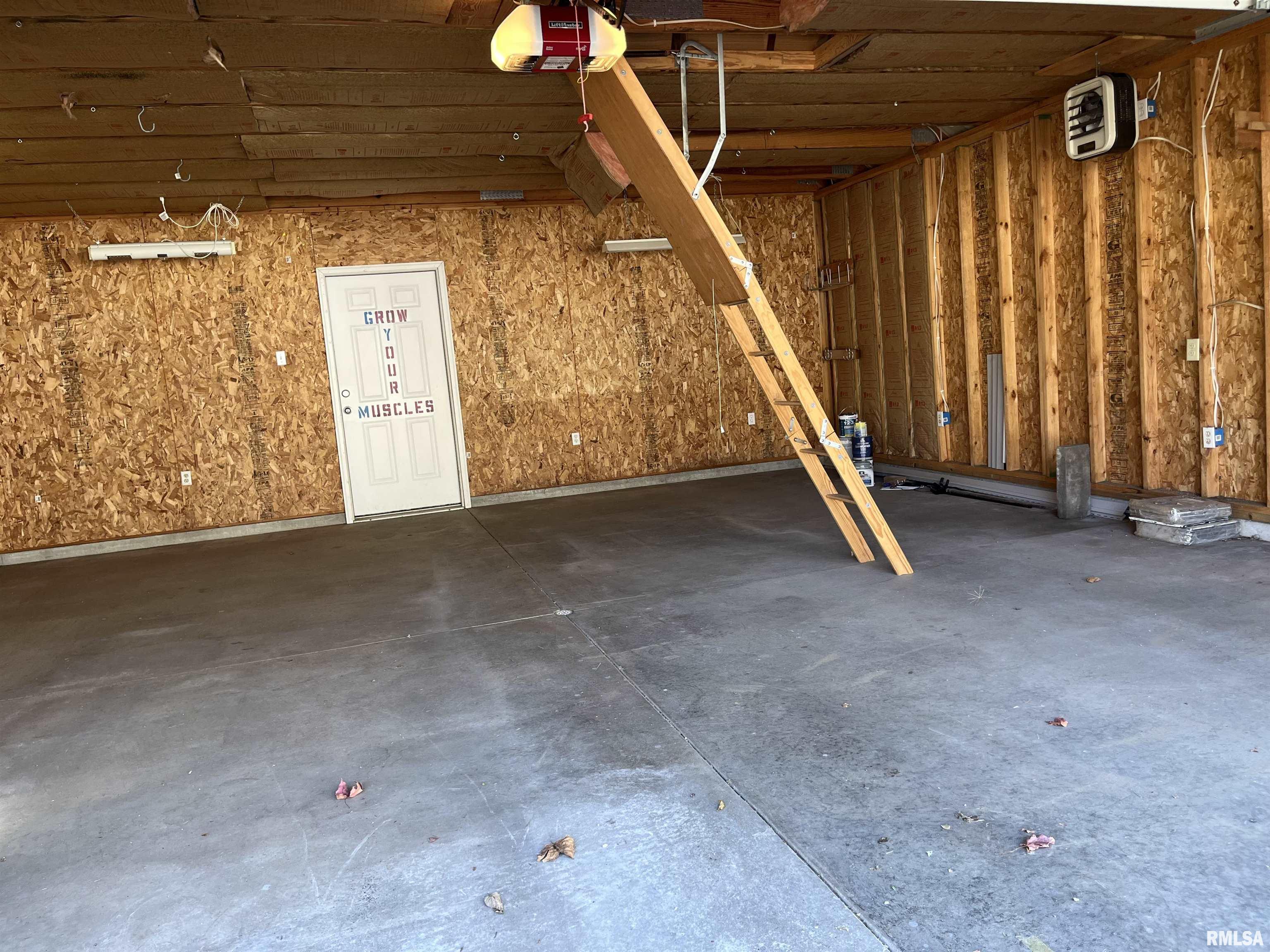 606 West Madison Street Athens, IL 62613 - Photo 15 of 16 Gallery Image 15