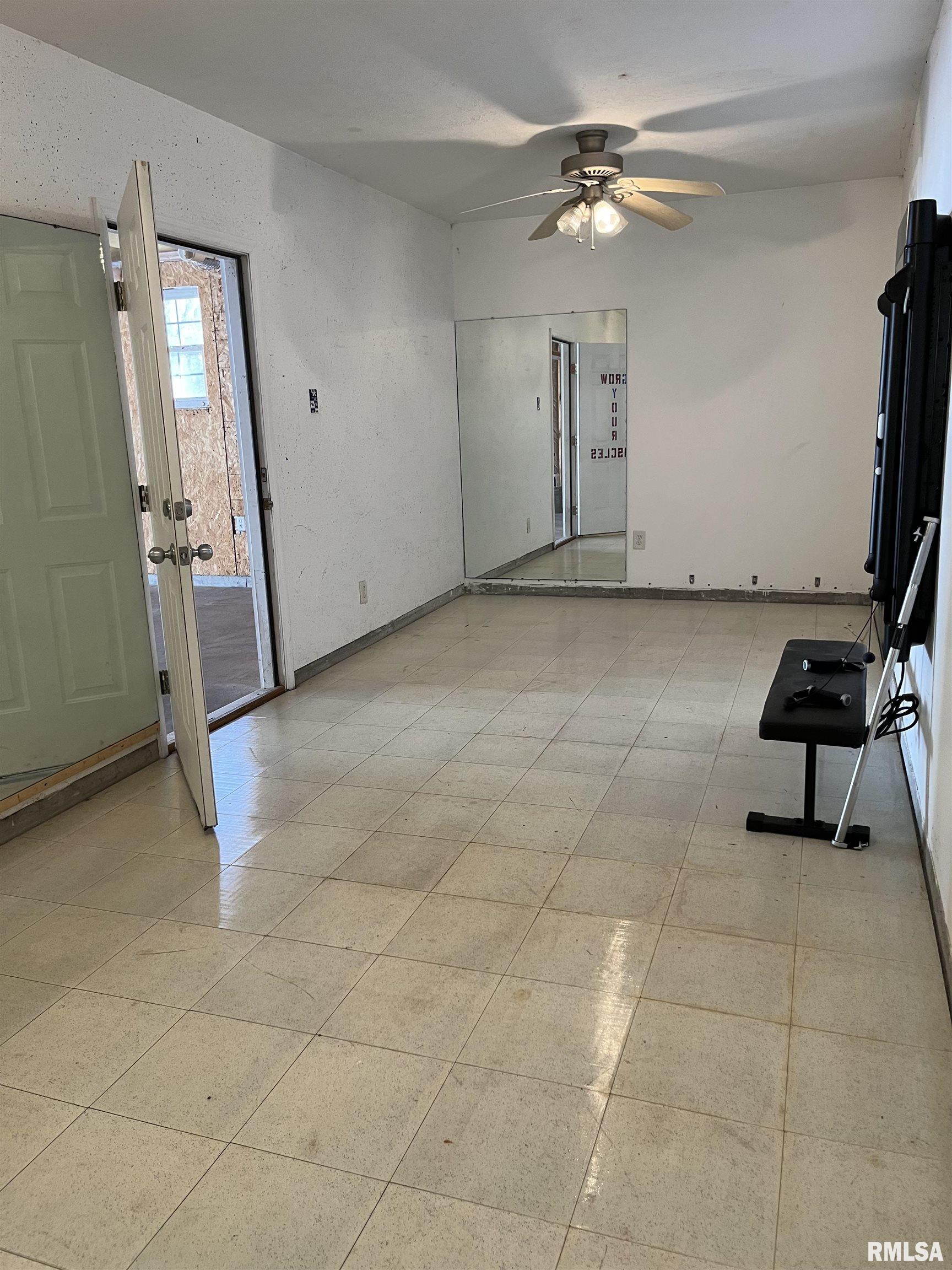 606 West Madison Street Athens, IL 62613 - Photo 16 of 16 Gallery Image 16